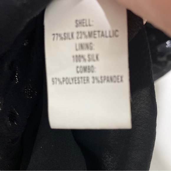 Diane Von Furstenberg Miki Silk Metallic Blouse Top Size 2 🌟 - Picture 6 of 6